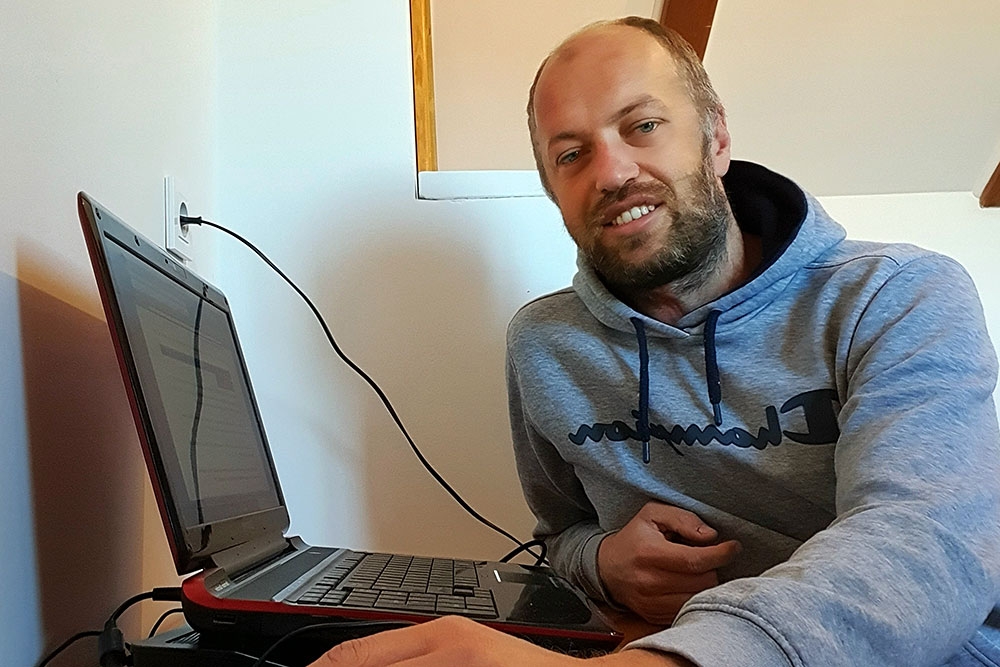 Kako provodite vrijeme u izolaciji? Domagoj Kristović "Sve ono &scaron;to inače imam u uredu, premjestio sam doma"