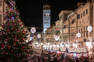 Tijekom Zimskog festivala besplatno Libertasovim autobusima i posebnom adventskom linijom