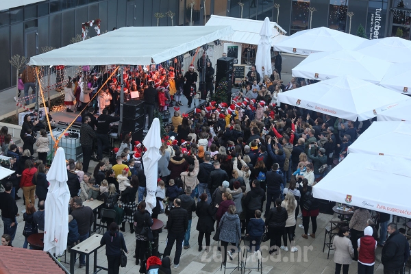 Sutra u sklopu Adventa u Župi humanitarna akcija župljana župe Svete Marije Magdalene