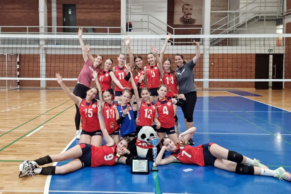 Čestitke Državnim prvakinjama!! Odbojka&scaron;ice župske &scaron;kole osvojile Prvenstvo Hrvatske u Vinkovcima
