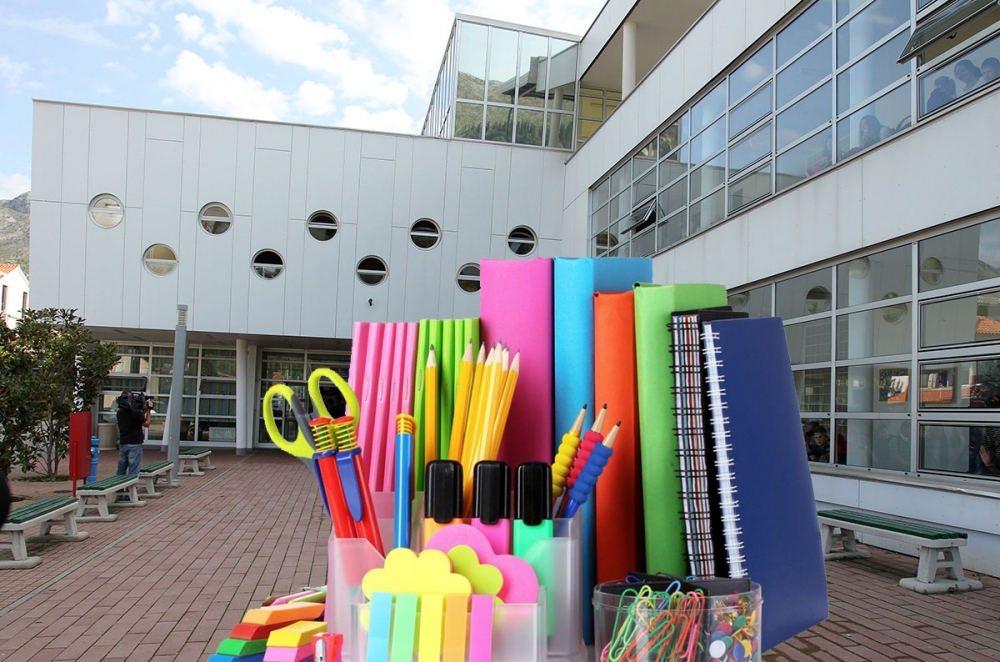 Općina objavila Javni poziv za podno&scaron;enje zahtjeva za potporu za kupnju &scaron;kolskog pribora