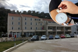 Sutra besplatno mjerenje tlaka, &scaron;ećera u krvi i kolesterola ispred zgrade Općine