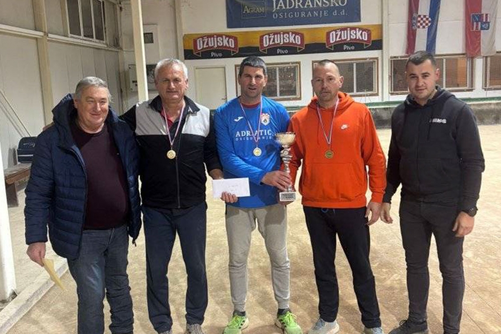 U Srebrenom održan Božićni boćarski turnir parova i 3. Memorijalni turnir "Mato Bekić"