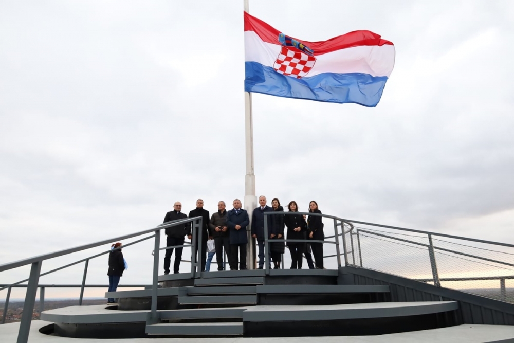 Župan Dobroslavić sa suradnicima u posjetu Vukovarsko-srijemskoj županiji (FOTO)