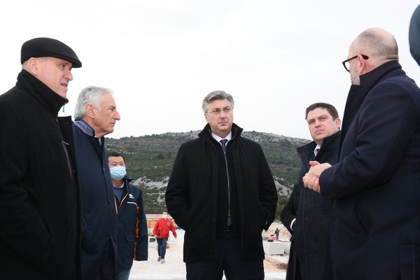 Predsjednik Vlade obi&scaron;ao Pelje&scaron;ki most i dao punu podr&scaron;ku planiranim projektima županije
