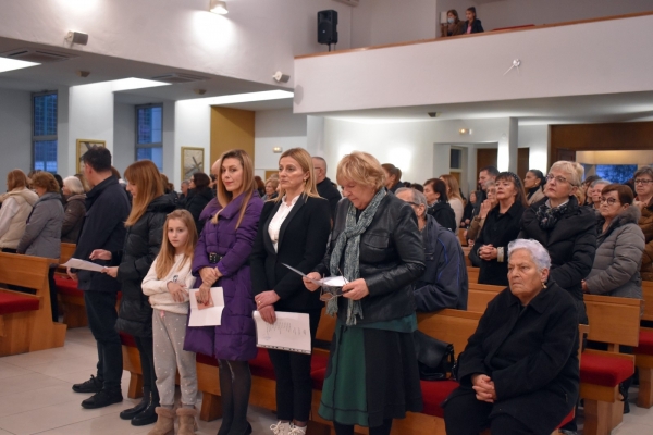 Susret obitelji triju dekanata u sv. Mihajla o prednostima suosjećajne komunikacije (FOTO)