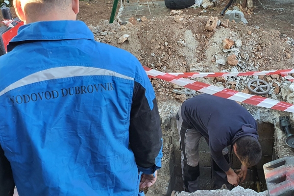 Obavijest iz Vodovoda Dubrovnik; Zbog radova na vodoopskrbnoj mreži, jutros bez vode Krstac