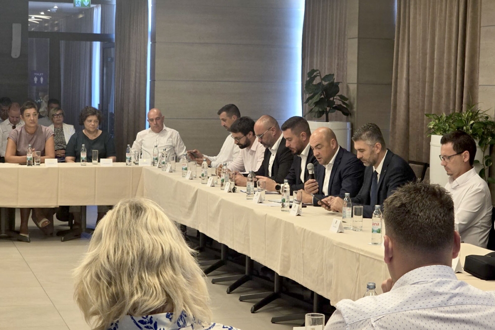 Župan Pezo održao prvi radni kolegij s gradonačelnicima i načelnicima