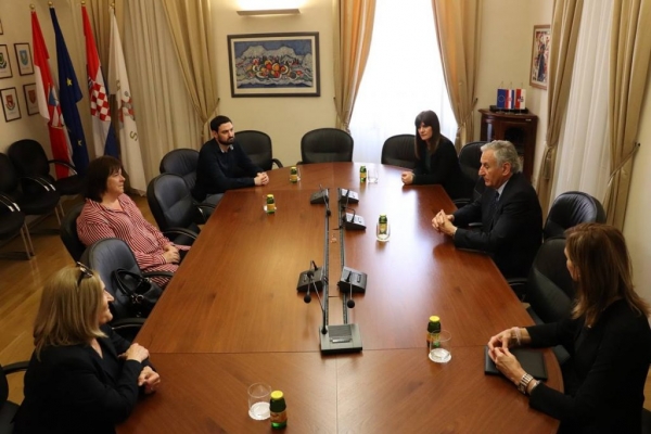 Povodom Međunarodnog dana sestrinstva Dobroslavić primio predstavnike udruga medicinskih sestara i tehničara