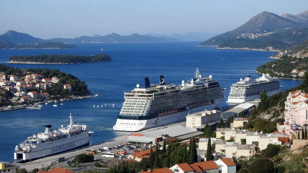 Lučka uprava Dubrovnik ulaže 440.000 eura u uvođenje nove LED rasvjete na lučko područje u Gružu