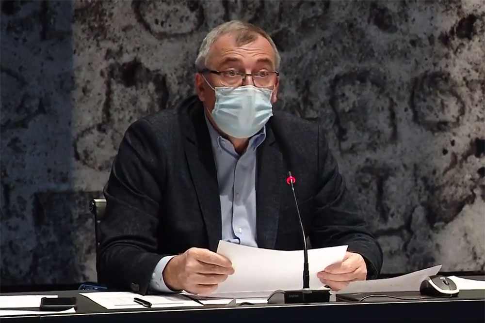 Danas u Hrvatskoj 1595 novih slučaja, na respiratoru 292 pacijenta, preminula 71 osoba