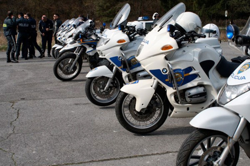 Predavanje mopedistima i motociklistima - Policija po prvi put edukaciju provela online
