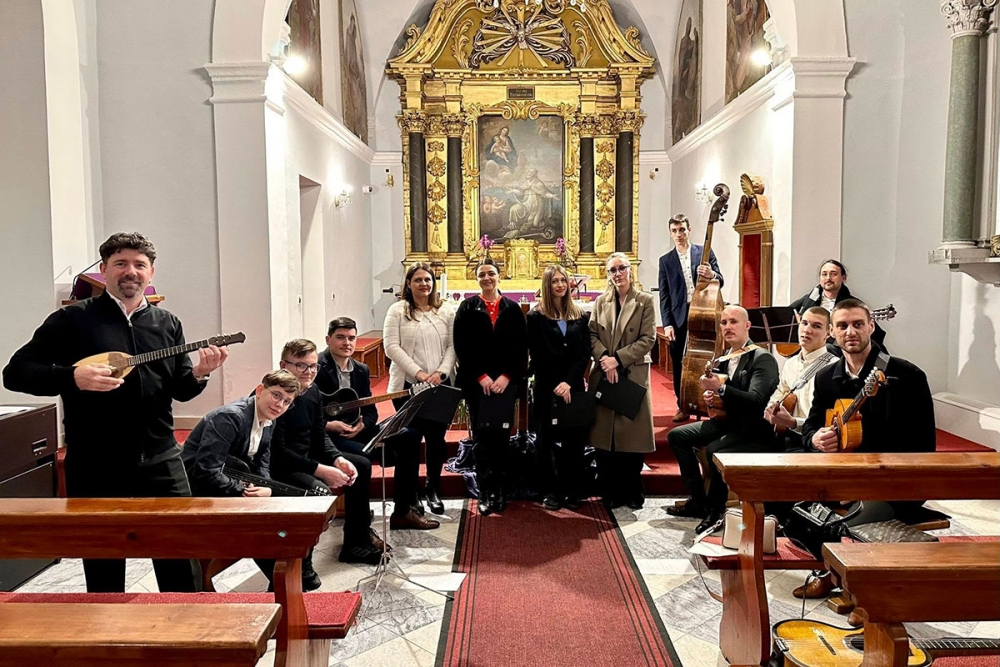 Međužupna suradnja: Pjevači i tambura&scaron;i iz Mandaljene gostovali u Cavtatu (FOTO)