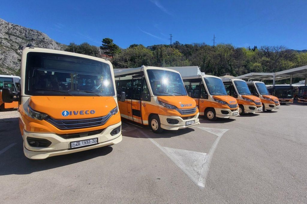 Libertasu isporučeno pet novih vozila prigradskog tipa ukupnog putničkog kapaciteta 32 mjesta