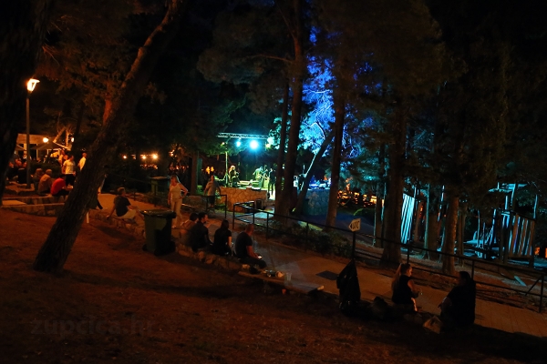 Župsko ljeto u lipnju; Klapa Ragusa, Puntižela, Festa Sv. Ivana, Eko akcija či&scaron;ćenja podmorja, Folklor ...