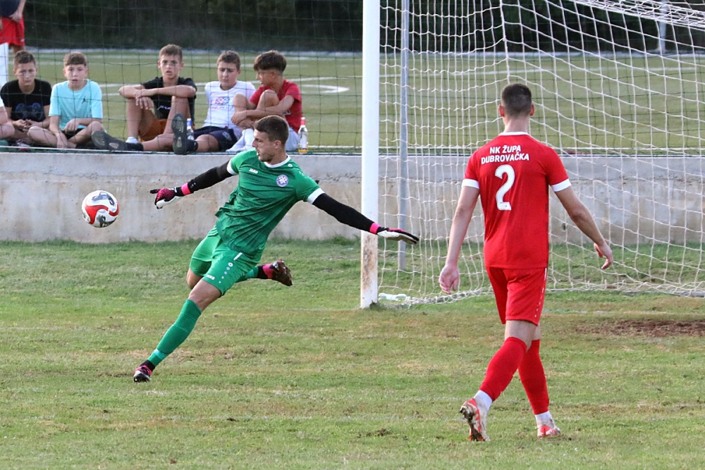 Za kraj sezone nogometa&scaron;i Župe dubrovačke na Taranteli izgubili Croatie iz Gabrila