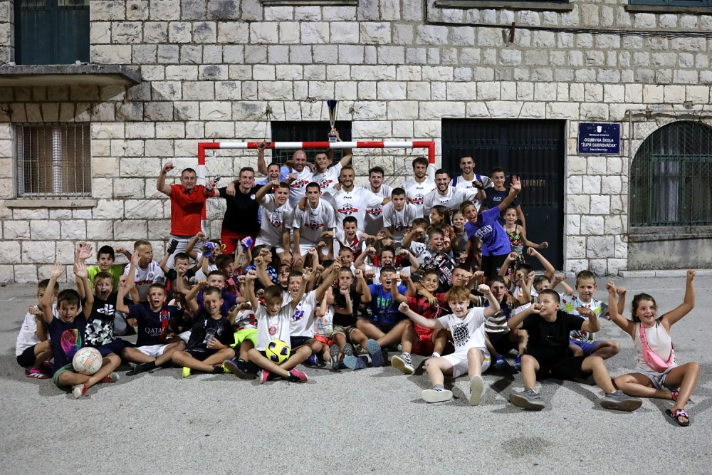 "Sport caffe Čibača" pobjednik ovogodi&scaron;njeg Malonogometnog turnira "Župa 2024" (FOTO)