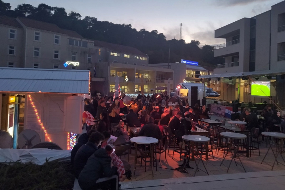 Drugi vikend Adventa u Župi; Zbog lo&scaron;eg vremena dječje predstave prebačene u dvoranu zgrade Općine