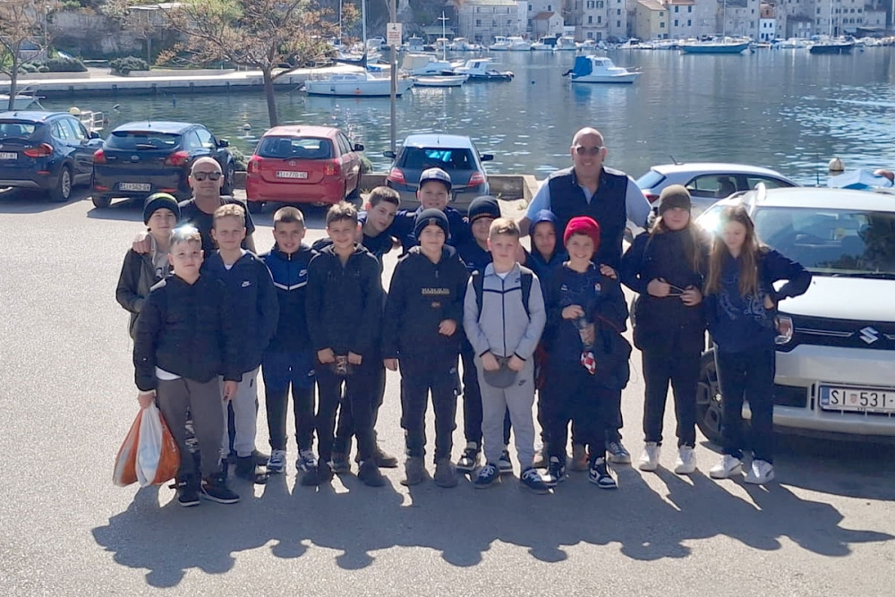 Mlade nade Gusara desete na Prvenstvu Hrvatske, prvak Jug AO s trenerom Ivom Begovićem