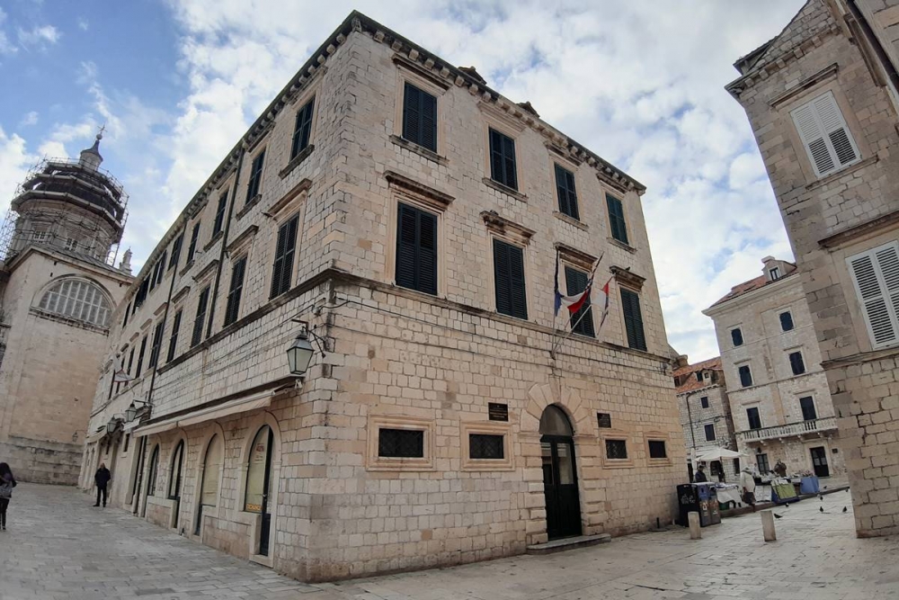 Županija i ove godine isplaćuje jednokratne novčane pomoći obiteljima s četvero i vi&scaron;e djece