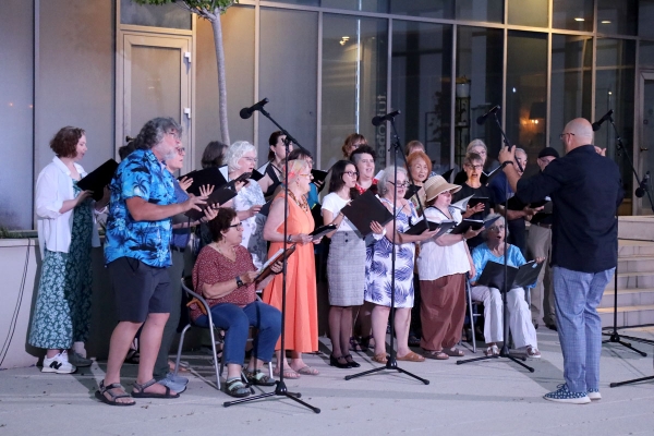 Župsko ljeto; Nastup zbora Sno-King Community Chorale, USA  u Srebrenom (VIDEO)