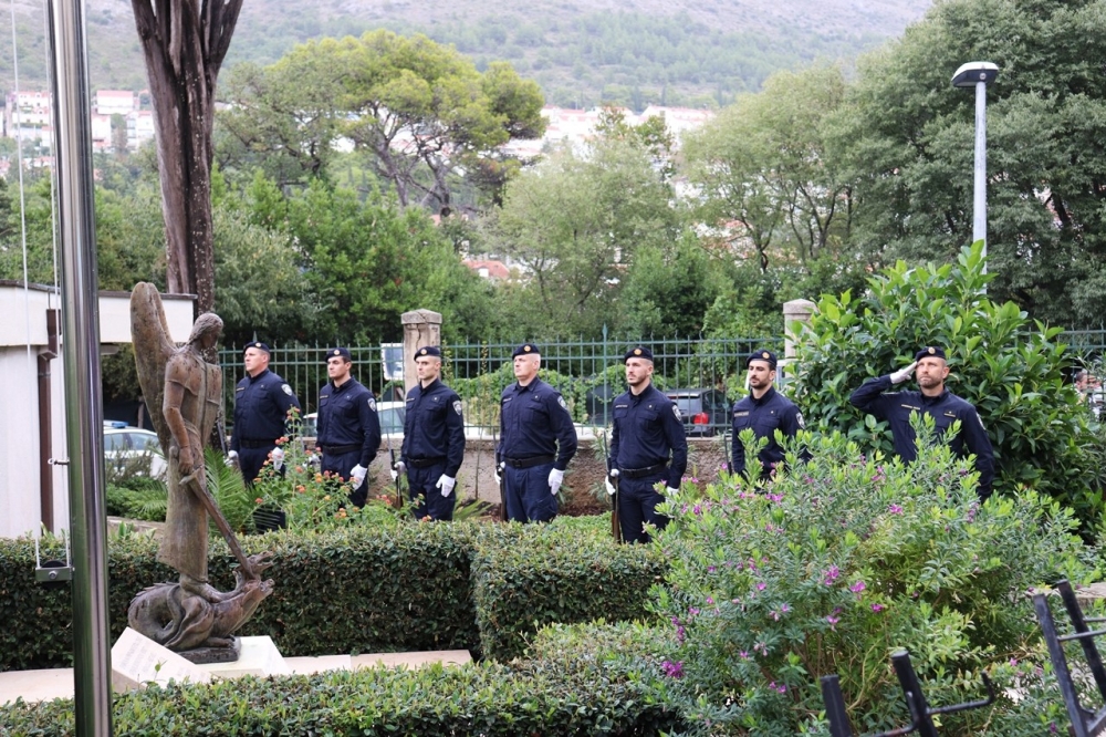 Obilježen Dan policije; Polaganje vijenaca na Boninovu, prigodna svečanost u Policijskoj upravi