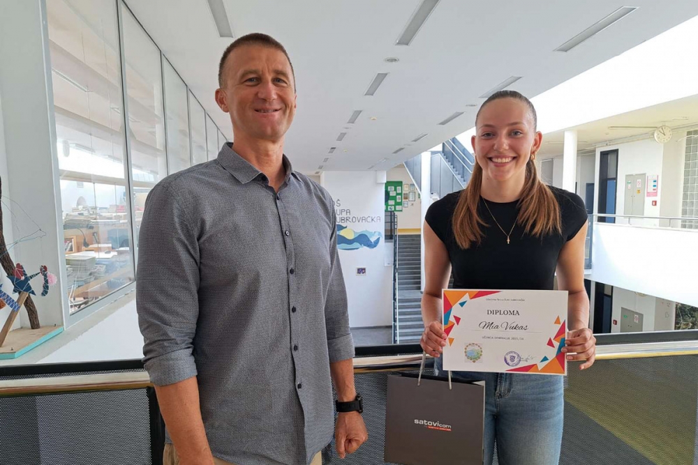 Mia Vukas progla&scaron;ena ovogodi&scaron;njom učenicom generacije O&Scaron; Župa dubrovačka