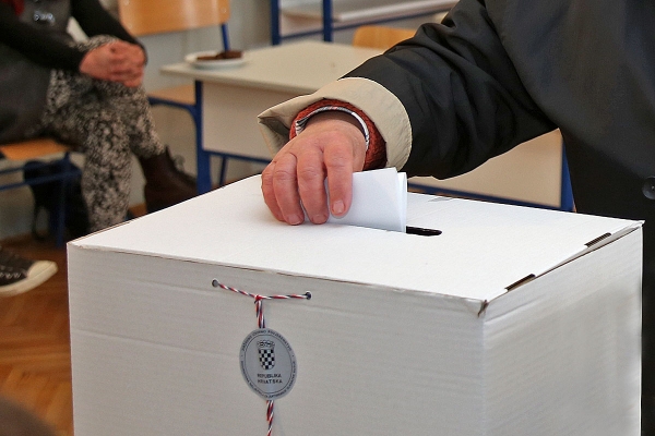 U Župi i do 16:30 sati bolja izlaznost nego u prvom krugu izbora, glasovalo 37,52 posto birača