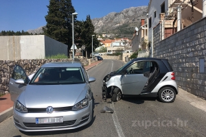 Sudar Golfa i Smarta na putu dr. Ante Starčevića kod raskrižja u Srebrenom (FOTO)