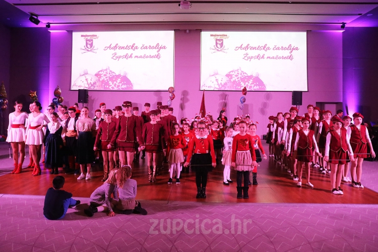 Adventska čarolija Župskih Mažoretki - Božićni koncert u Sheratonu (FOTOGALERIJA)