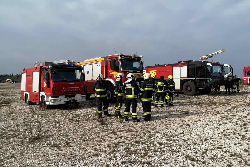 Vatrogasci DVD-a Župa dubrovačka na vježbi izvanrednog događaja u Zračnoj luci Dubrovnik (FOTO)