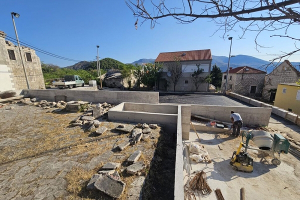 Radovi na dječjem igrali&scaron;tu na Gornjem Brgatu u zavr&scaron;noj fazi, zavr&scaron;etak u drugoj polovici kolovoza