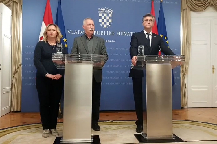 Postignut dogovor Vlade i Sindikata, &scaron;trajk zavr&scaron;en - Od sutra redovna nastava u &scaron;kolama