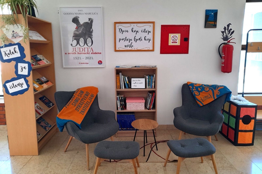 Godina čitanja; U župskoj &scaron;koli otvoren je prvi kutak za čitanje uz izbor knjiga u slobodnoj knjižnici
