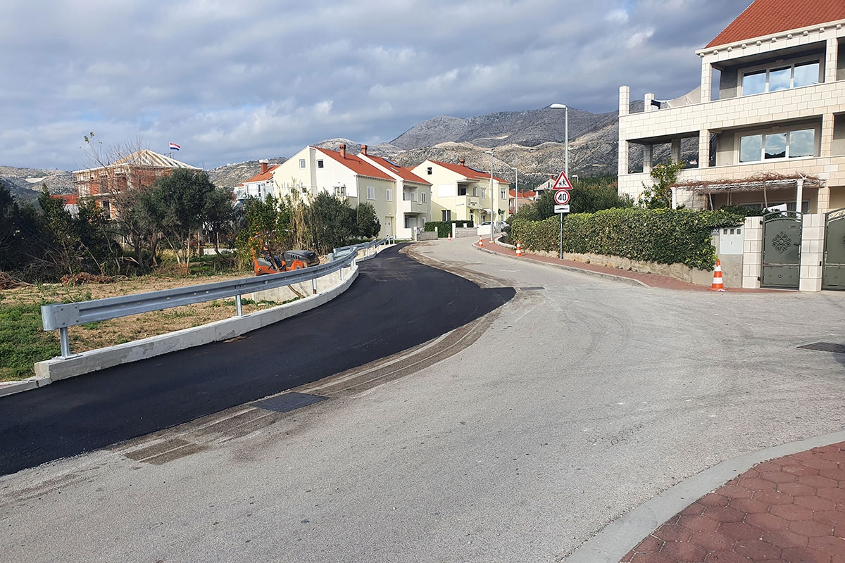 Pobolj&scaron;ana sigurnost prometa na Mljekari i Popolici, rje&scaron;ena jedna kritična i nepregledna dionica