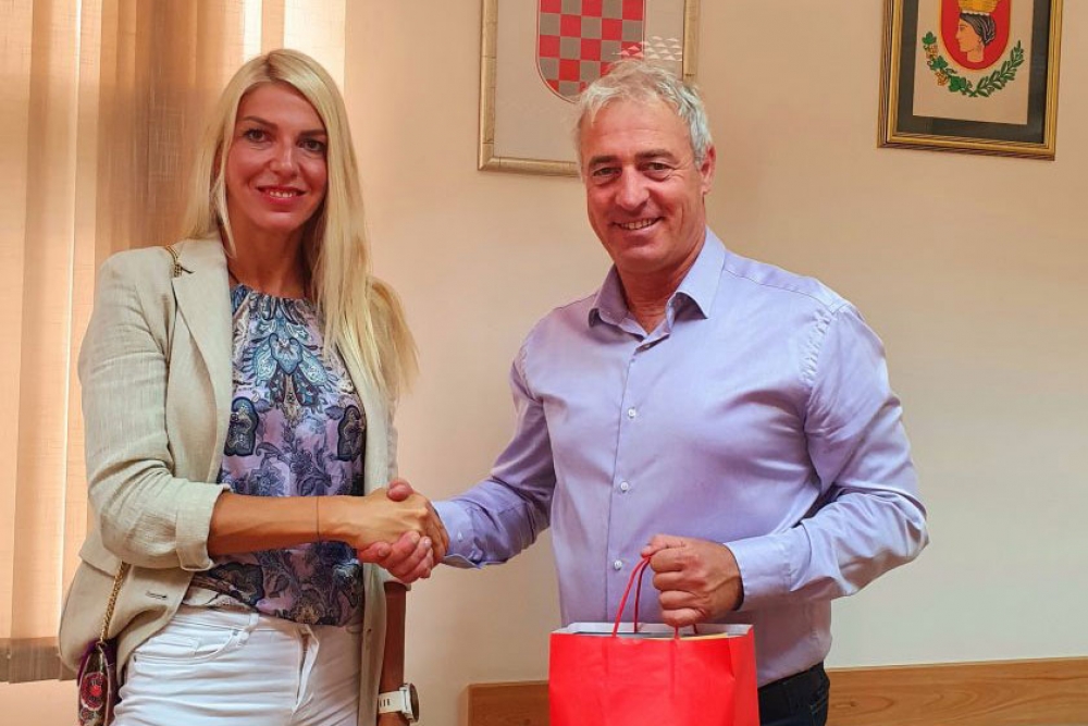 Made Žeravica na prijemu u Općini "Drago mi je da ljudi prepoznaju trud i vesele se mojim rezultatima"