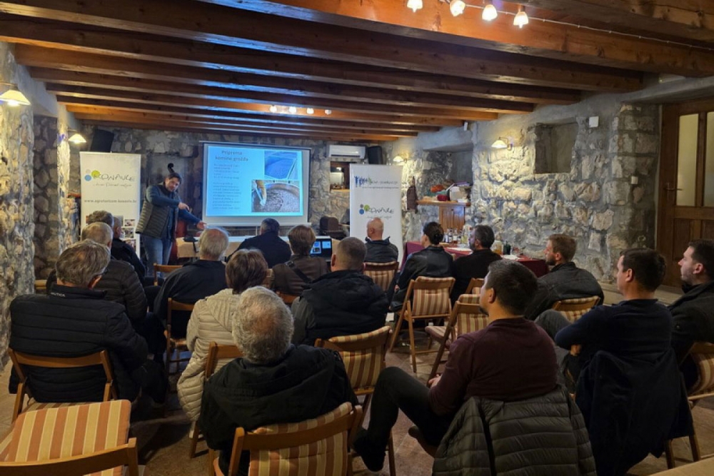 RakijaDA u Konavlima okupila ljubitelje i proizvođače domaćih rakija i likera