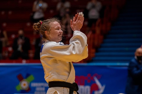 S tri pobjede do zlata !!  Iva Oberan seniorska prvakinja Hrvatske u kategoriji do 63 kilograma