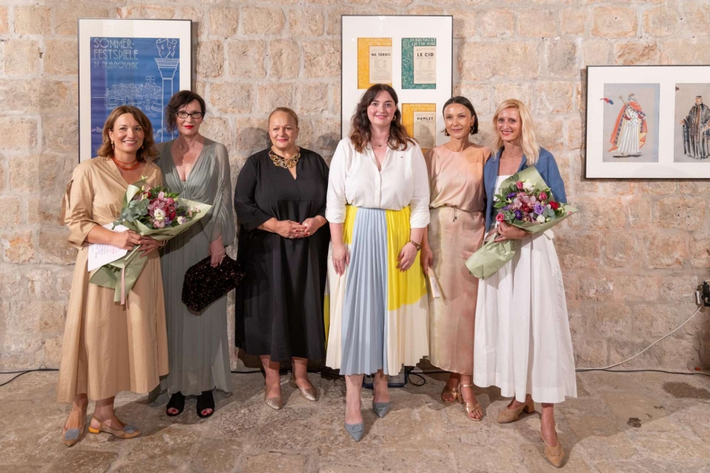 Otvorena izložba &bdquo;Žene &ndash; Na sceni i iza scene Dubrovačkih ljetnih igara&ldquo;