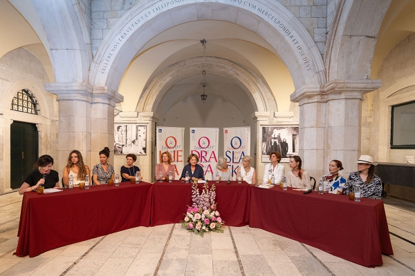 Održana tribina &rdquo;Ženski glas u umjetnosti&rdquo; s poznatim umjetnicama