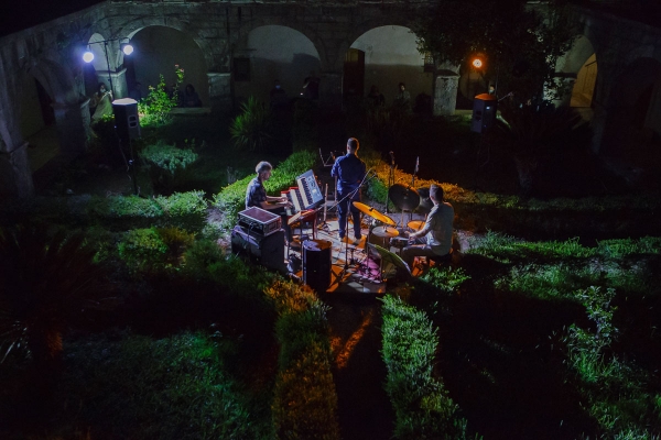 Igre poklanjaju koncert: Ivan Bonačić trio večeras na Trgu oružja!