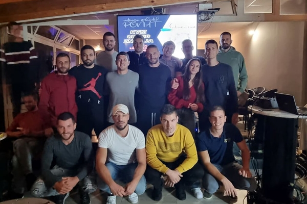 U nizu kvizova Udruge mladih Ponat, u petak u Catamarana održan kviz za Rukometni klub Ardiaei