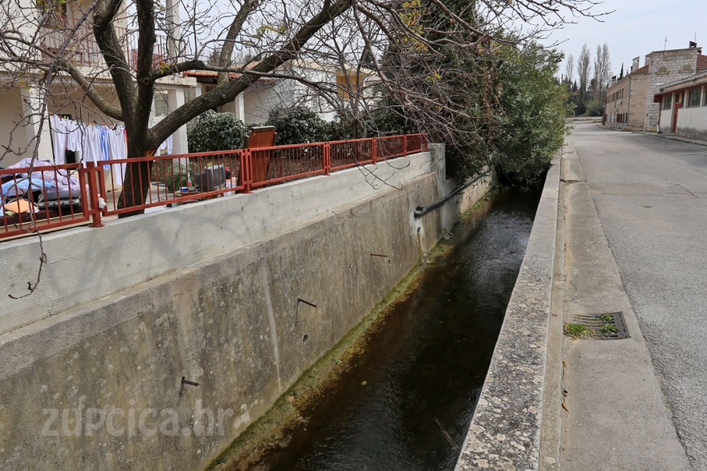 Sastanak predstavnika Općine i Hrvatskih voda o radovima i ulaganjima u održavanje javnog vodnog dobra