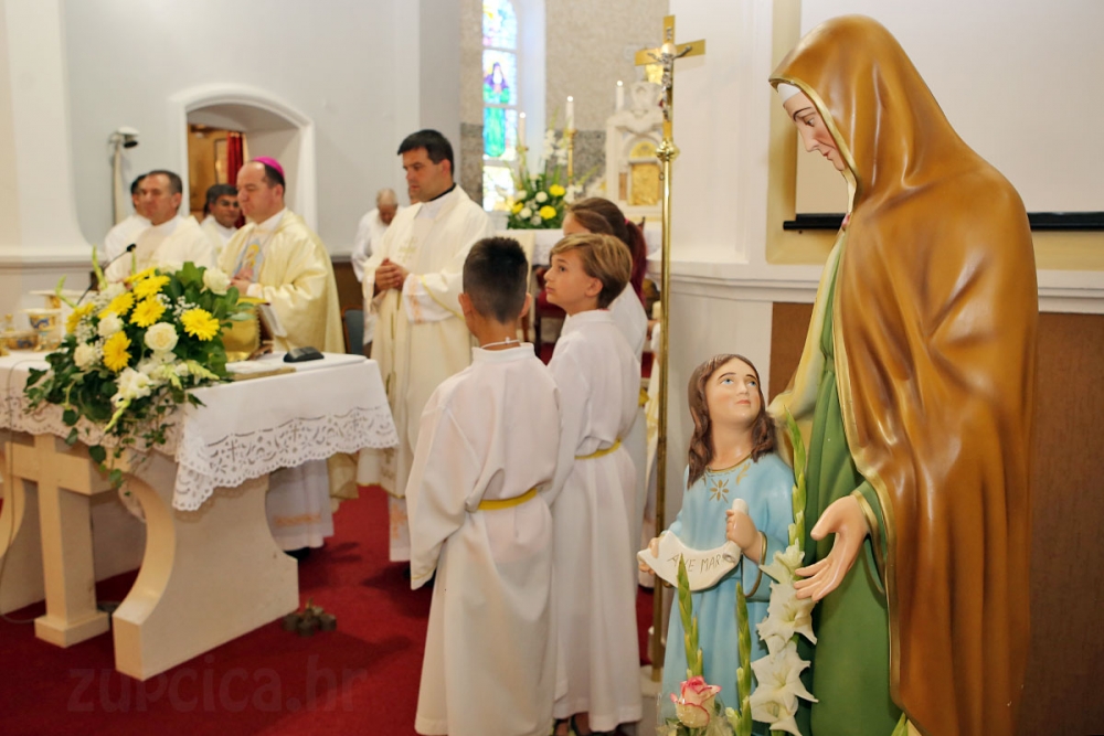 Vjernici župe sv. Ane na Brgatu danas slave blagdan svoje nebeske za&scaron;titnice