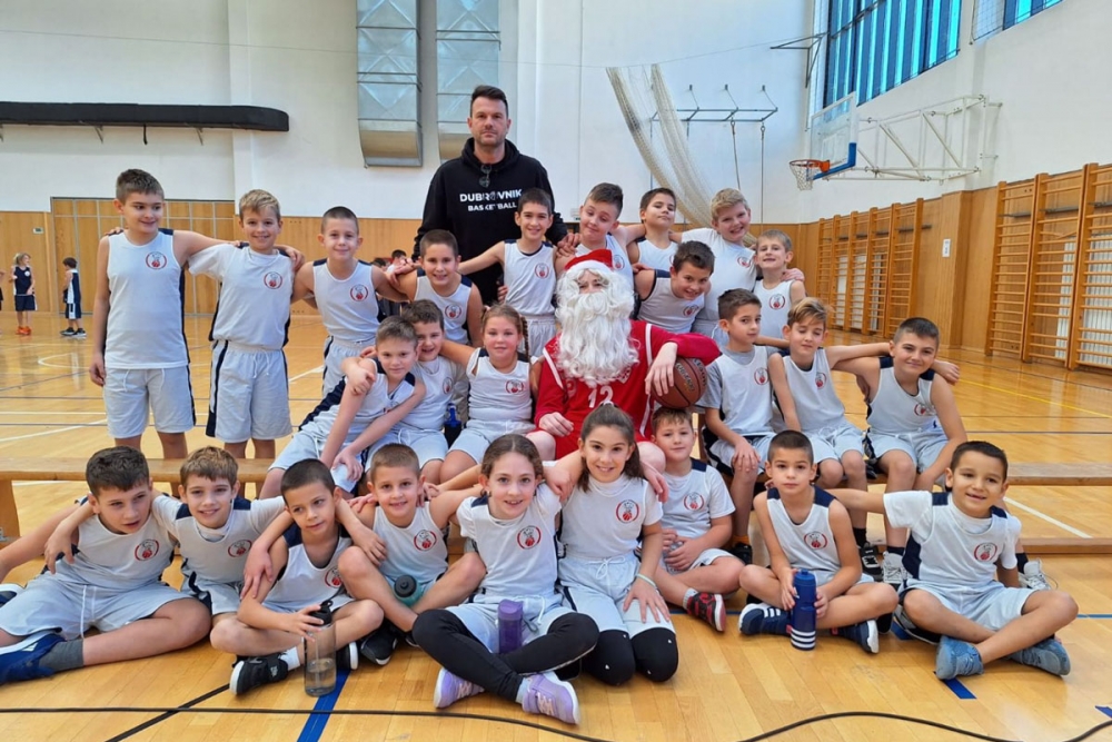 U dvorani na Mljekari odigrana dva Božićna &scaron;kolska turnira Ko&scaron;arka&scaron;kog kluba Dubrovnik (FOTOGALERIJA)