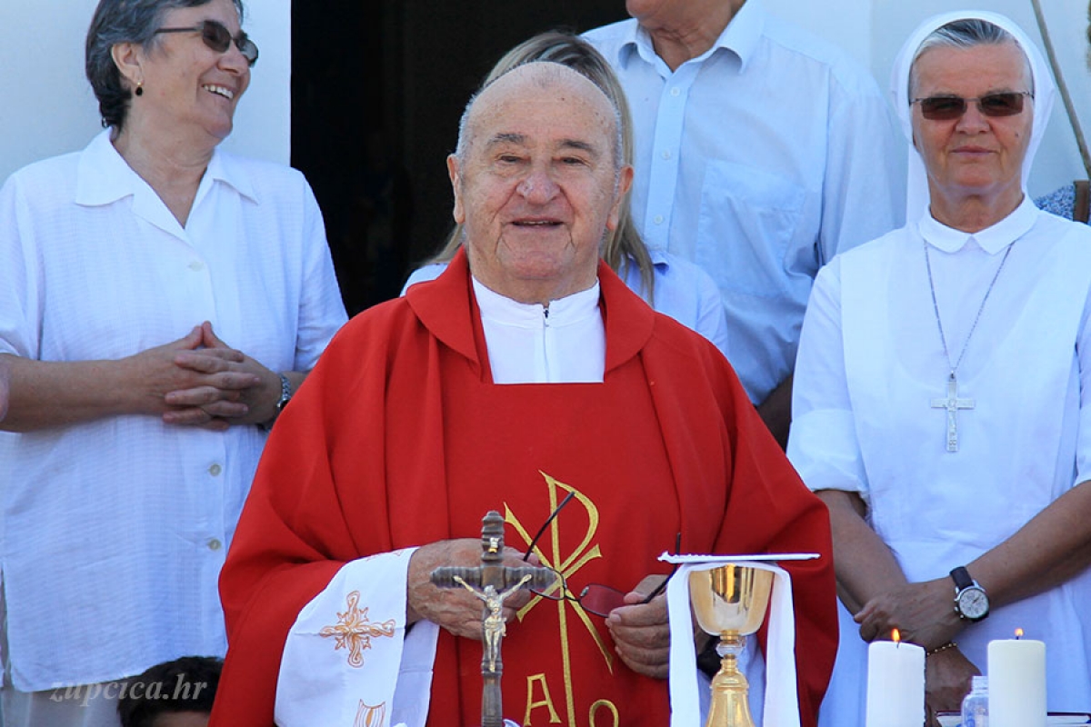 Umro don Mirko Maslać župnik Sv.Ilara skoro 27 godina, sprovod sutra u 15:00 u Mlinima