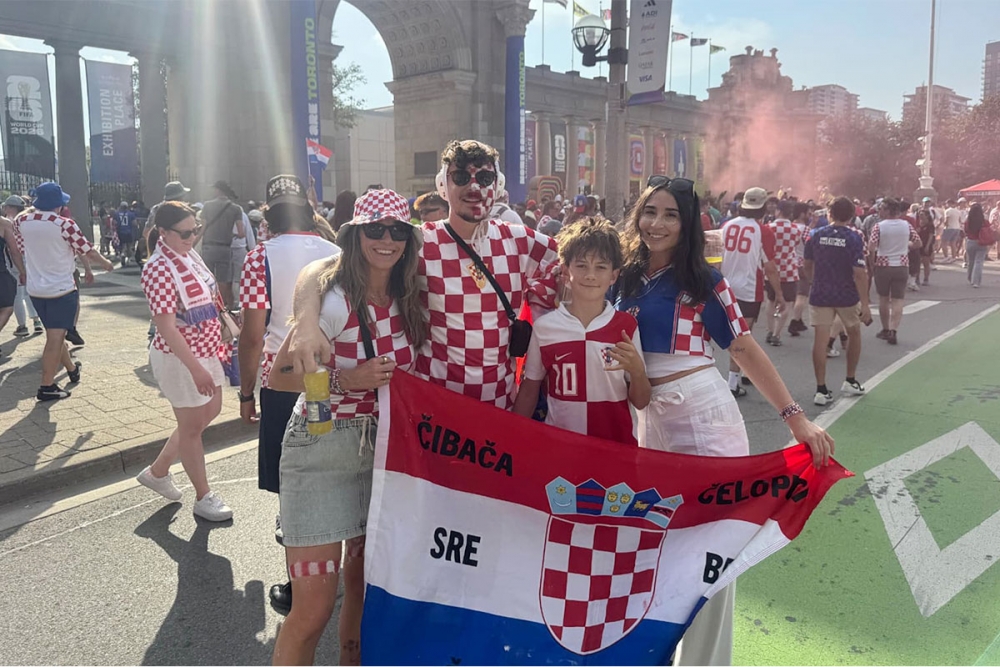 Bolan poraz Hrvatske u Torontu i na ovoj su utakmici bili navijači iz Župe (FOTO)