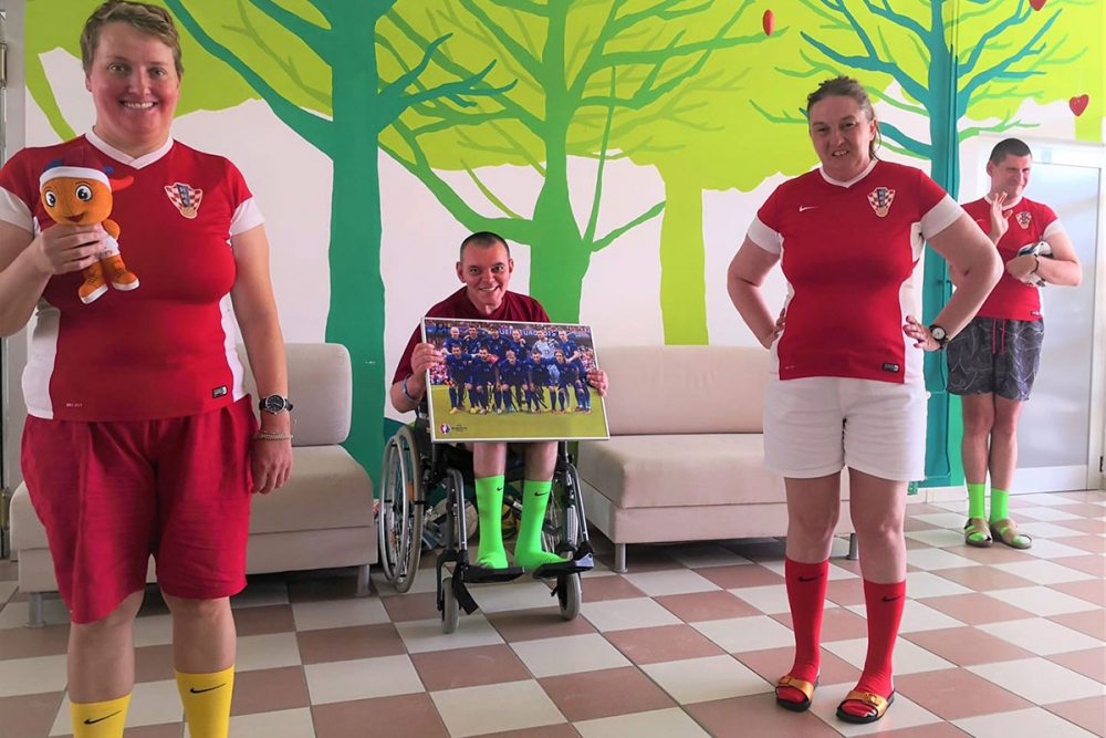 Hrvatski nogometni savez razveselio korisnike Centra Josipovac prigodnim poklonom svojih proizvoda