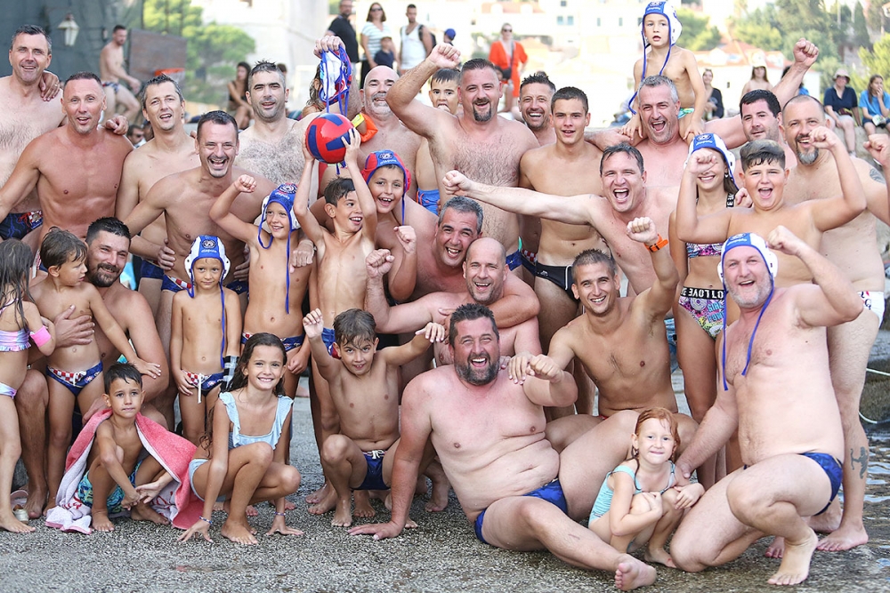 Povijesni uspjeh; Plaža ispod katamarana (veterani NK Župe dubrovačke) dobila Betulu Danče