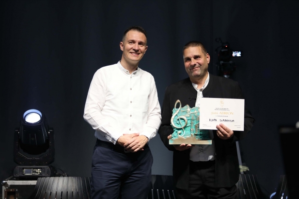 Klapa Subrenum apsolutni pobjednik Festivala KUM &ndash; Klape uz mandoline 2025. u Makarskoj